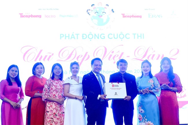 Khởi động cuộc thi “Chữ đẹp Việt” dành cho học sinh tiểu học (24/11/2024)